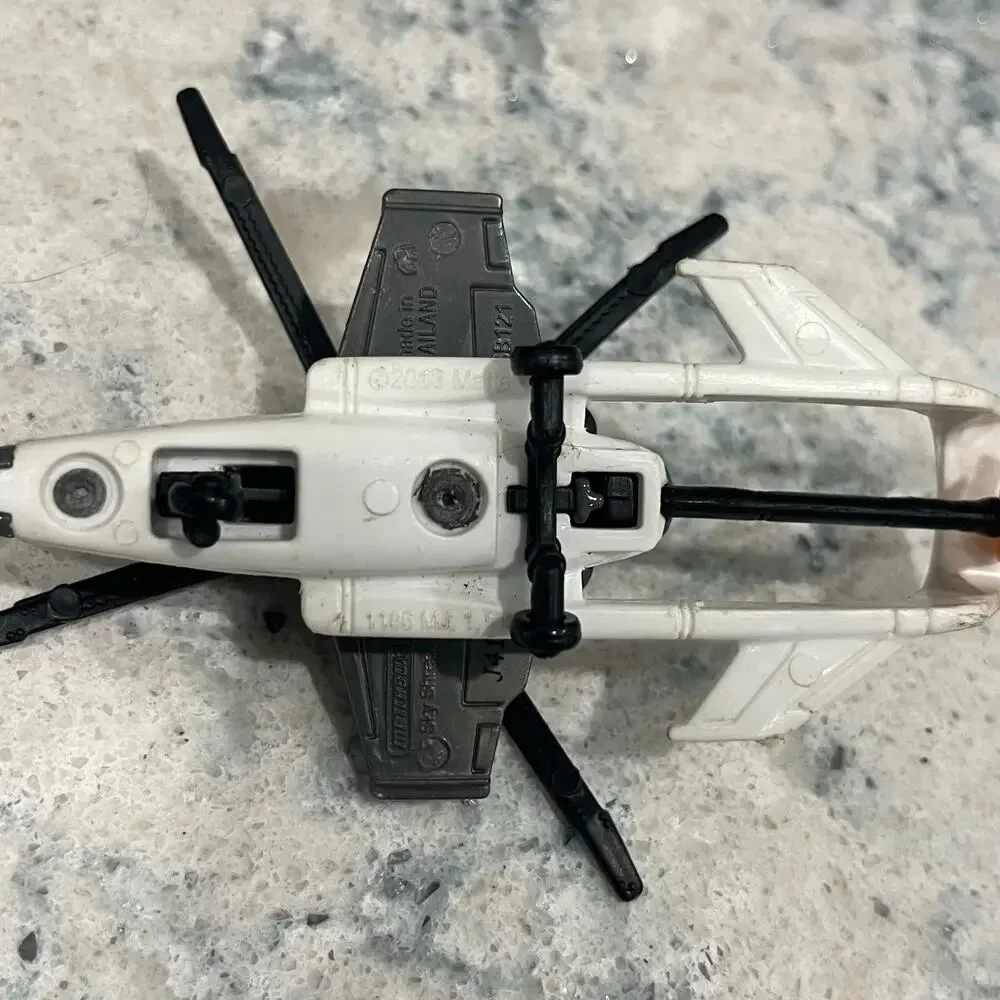 Mattel Matchbox 2013 Sky Busters Sky Shredder Die Cast Helicopter